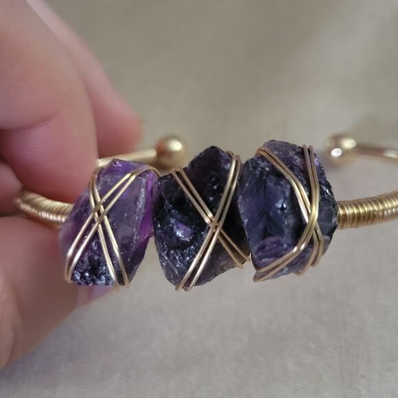 Amethyst crystal gold bangle bracelet - Picture 2 of 2